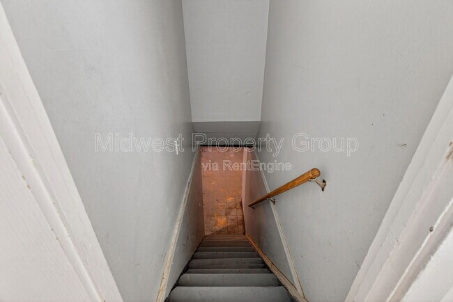 Building Photo - 257 Glen Garry Rd