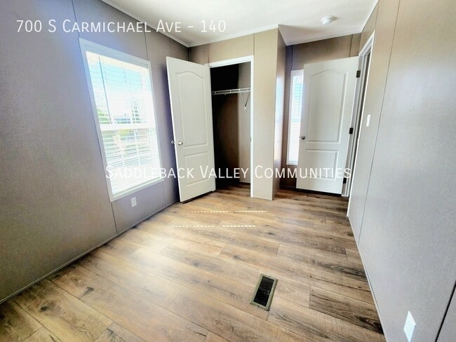 Building Photo - 700 S Carmichael Ave