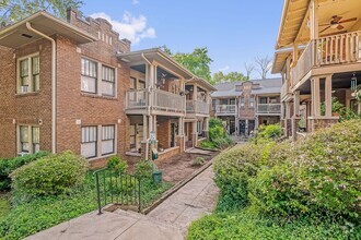 Building Photo - Highland Court II Apartments