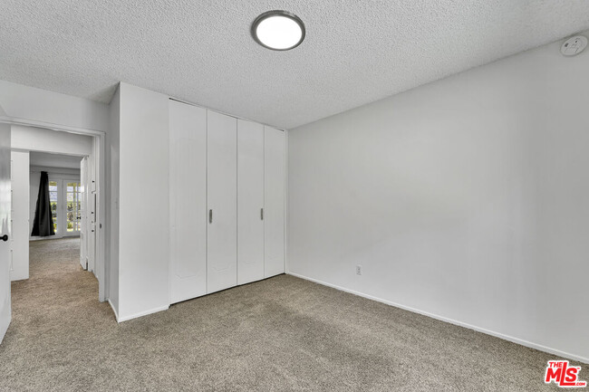 Building Photo - 3107 Hodler Dr
