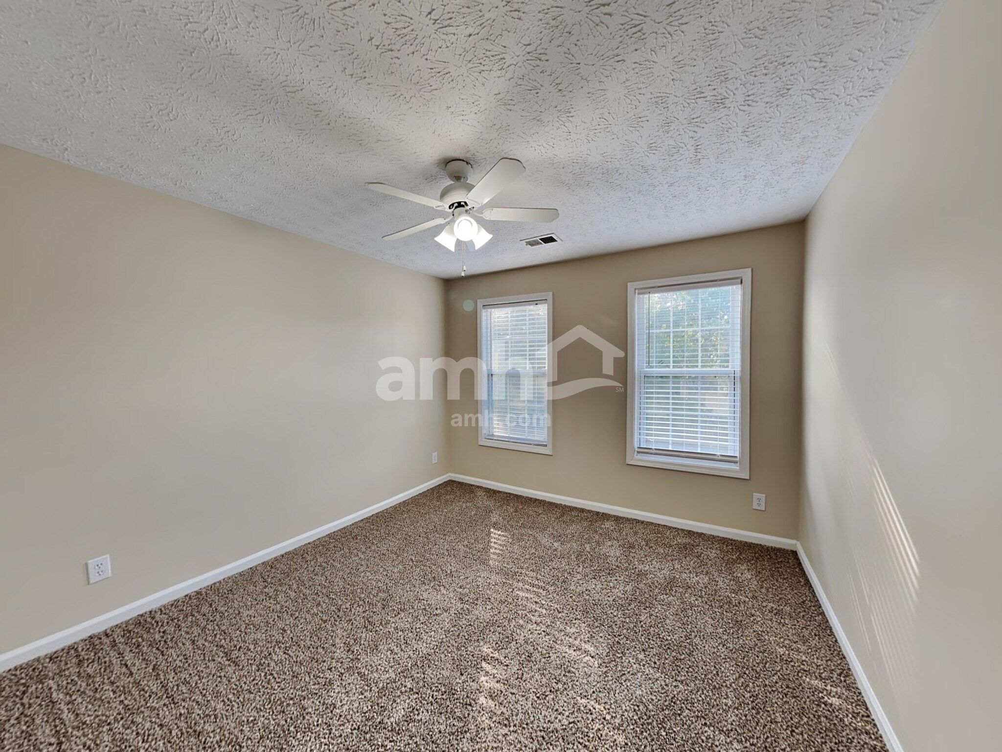 Building Photo - 1200 Evergreen Oak Way