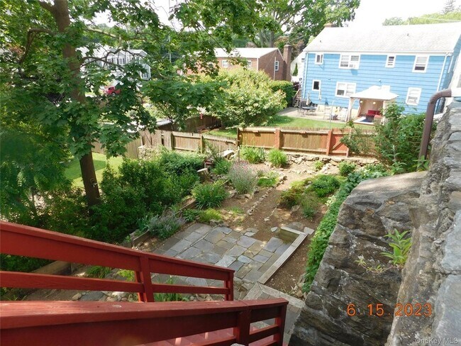 Building Photo - 27 Fremont St