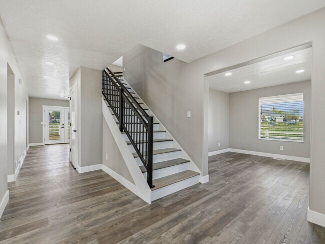 Building Photo - RES_O VAN DER WATT_14512