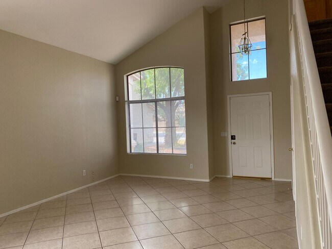 Building Photo - Spacious 4 bedroom home in Peoria!