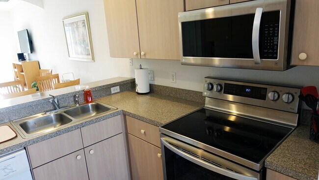 Building Photo - 1180 South Beach Cir