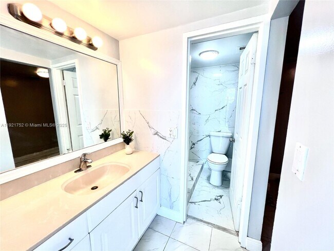 Building Photo - 3660 NE 166th St