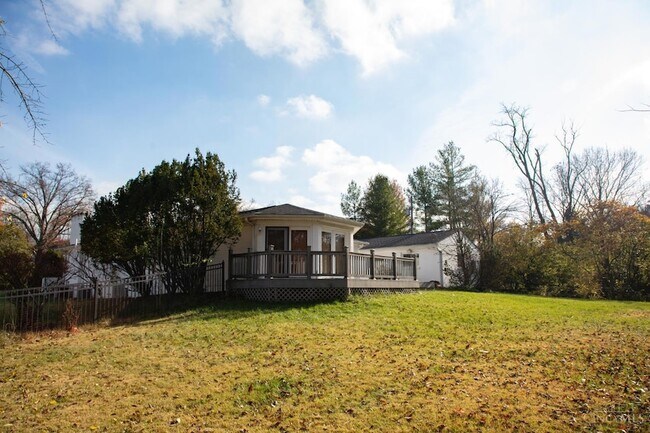 Building Photo - 8593 Concord Hills Cir