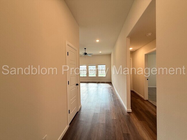 Building Photo - For Lease | East Tulsa - BA Schools | $194...