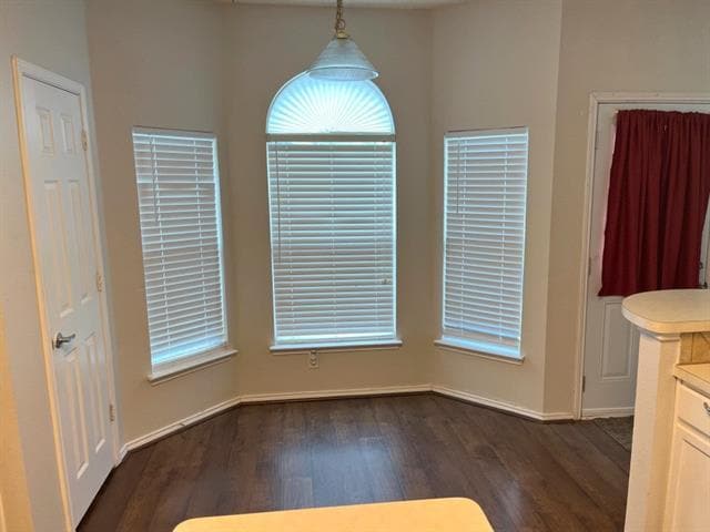 Building Photo - 8504 Saffron Dr