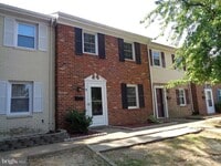 Building Photo - 7 Farrell Ln