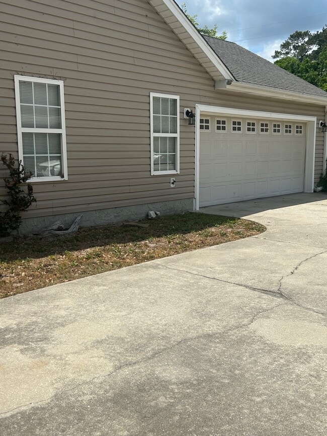 Building Photo - 123 Citadel Dr