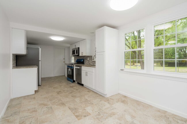 Primary Photo - 60 Ellison Rd