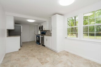 Building Photo - 60 Ellison Rd