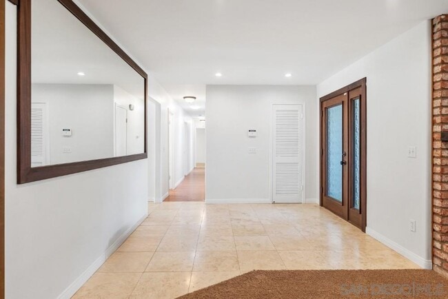 Building Photo - 2841 Cacatua St