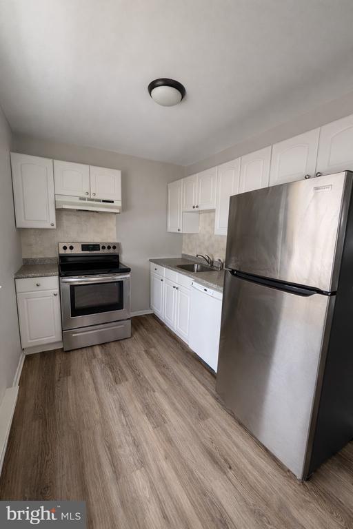 Building Photo - 14 Girard Rd S