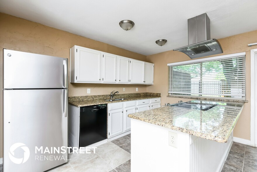 Building Photo - 501 Via Altos