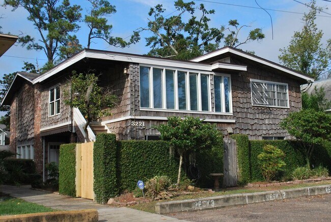 Primary Photo - 3221 Herschel Street