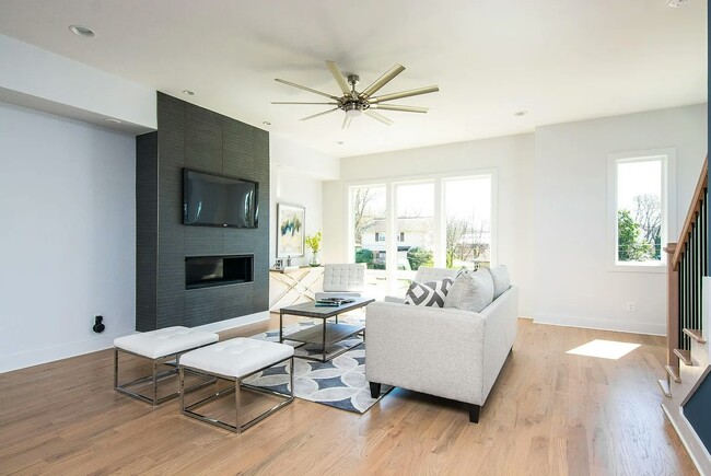 Building Photo - 100 Marshall Ct