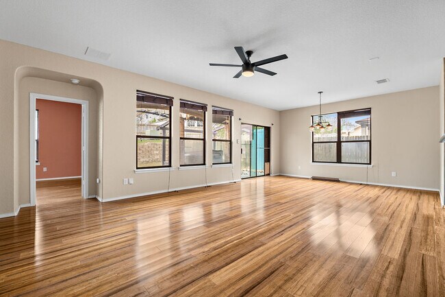 Building Photo - 1427 Sun Garden