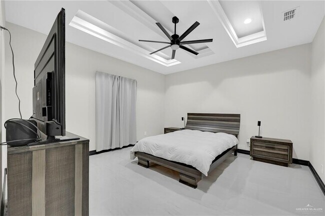 Building Photo - 4610 Vikings Dr