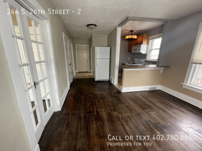 Building Photo - 244 S 26th St