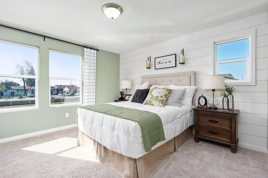 Building Photo - 6623 E Crimson Dr