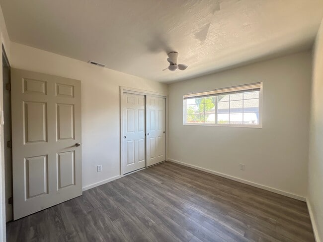 Building Photo - 316 Hardister Dr