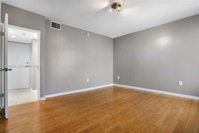 Building Photo - 7735 Abbott Ave