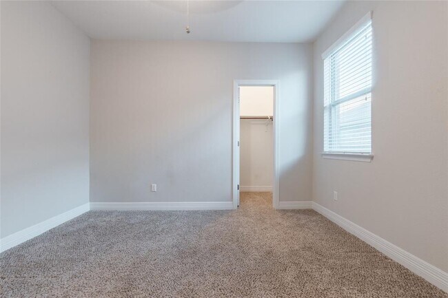 Building Photo - 1016 Teravista Crossing