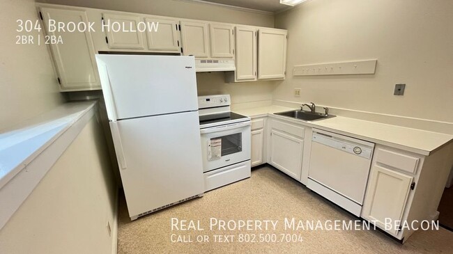 Building Photo - 304 Brook Hollow