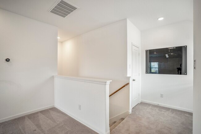 Building Photo - 4903 Chestnut Valley Ln