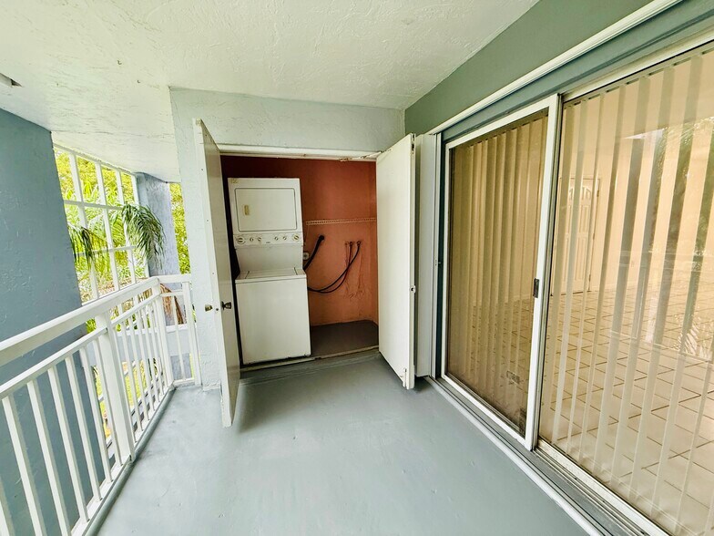 Building Photo - 8520 SW 212th St