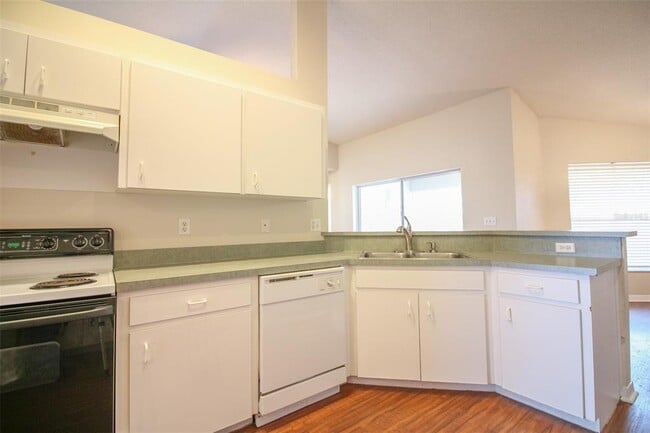 Building Photo - 3002 Chasewood Dr