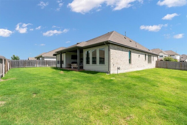 Building Photo - 3800 Sandhill Crane Dr
