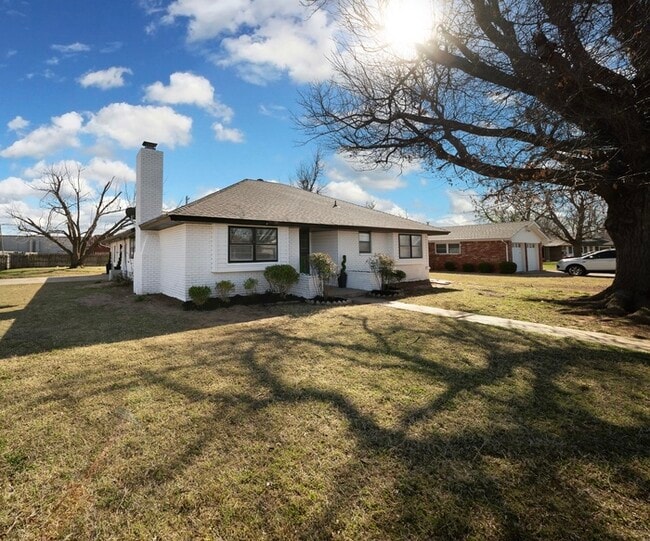 Building Photo - 5800 NW 45th St