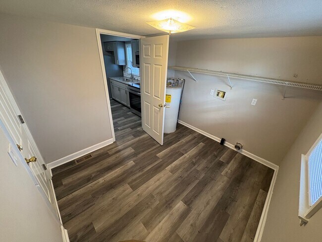 Building Photo - For Lease - Single Family Home in Lebanon