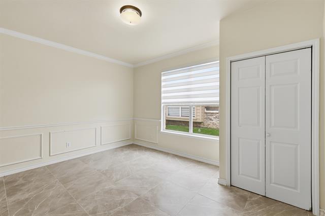 Building Photo - 3705 Menard Dr