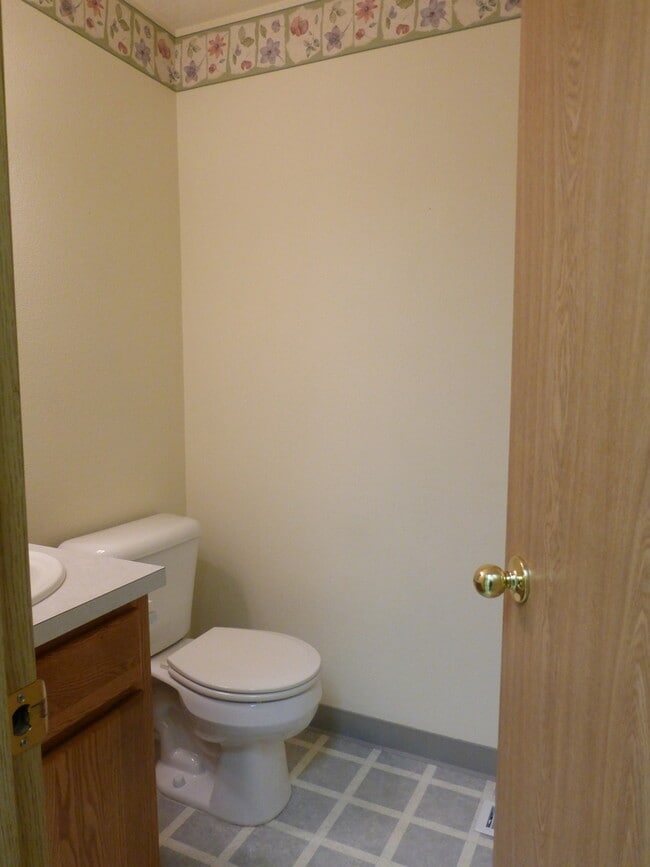 Building Photo - Great Home in SE Portland for Lease !! Pet...