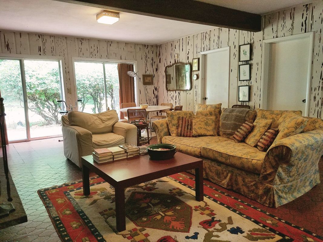 Building Photo - 6 Summer Hill Rd