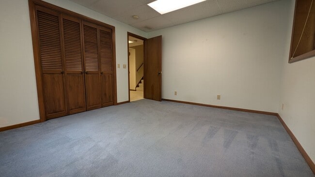 Building Photo - 7907 W R Ave