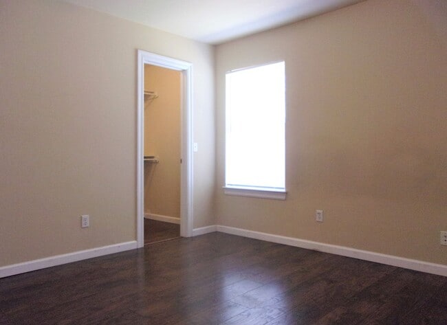Building Photo - 3 BED 2 BATH 2 CAR GARAGE HOME- NW OKC