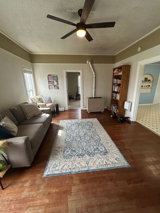 Building Photo - 900 Front St