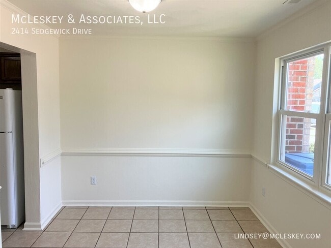 Building Photo - 2414 Sedgewick Dr