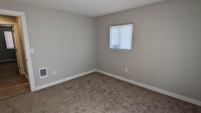 Building Photo - 3965 Hayesville Dr NE