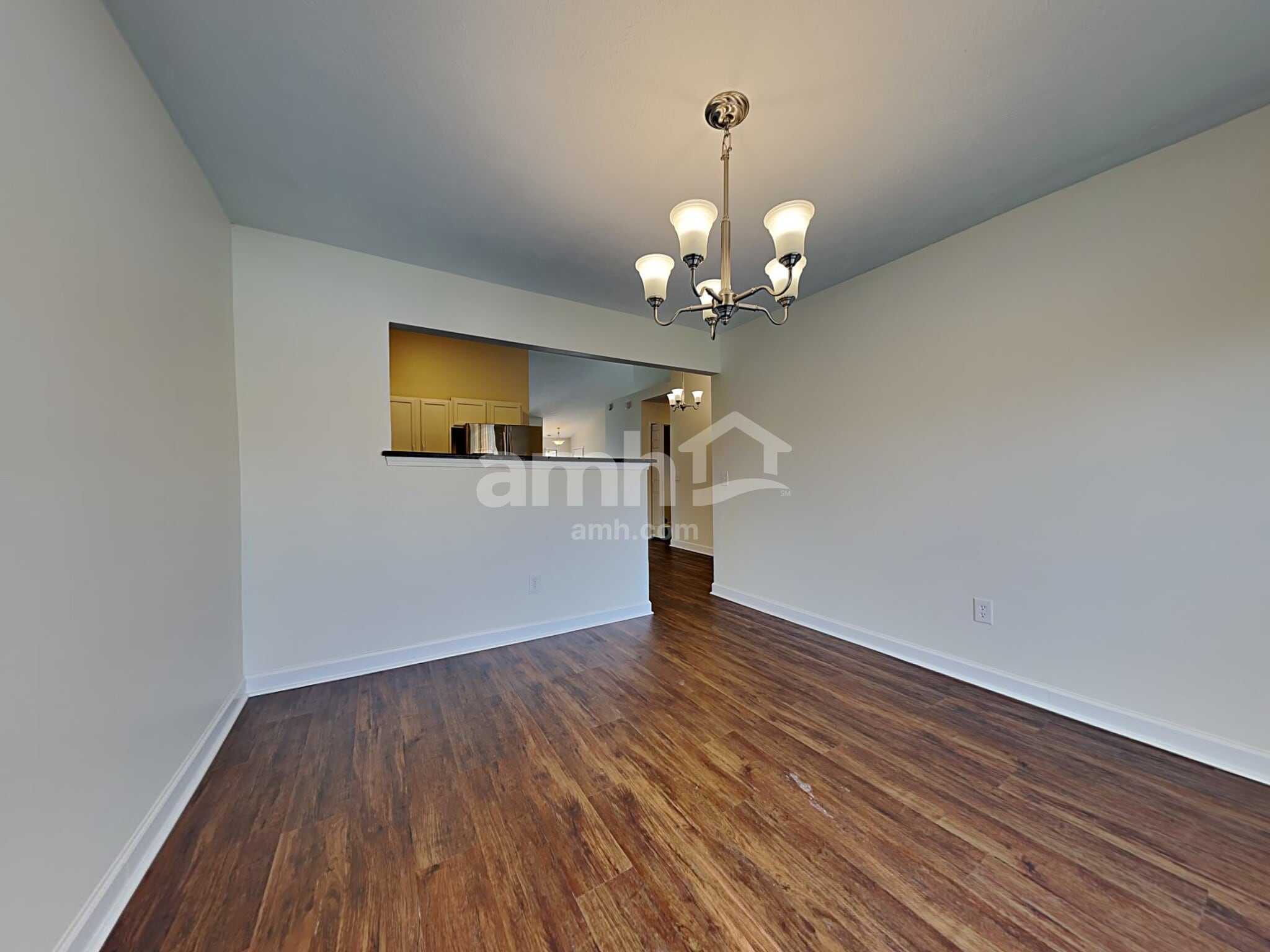 Building Photo - 15015 Silver Thorne Way