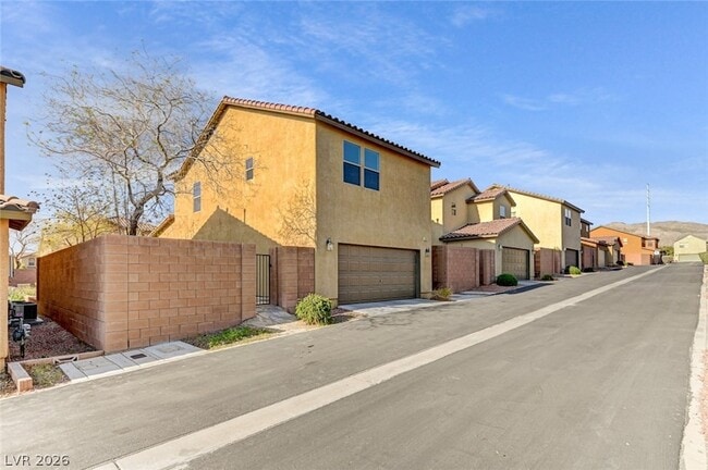 Building Photo - 10731 Myrtle Grove Ave