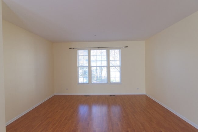 Building Photo - 2762 N Greenwood Ave