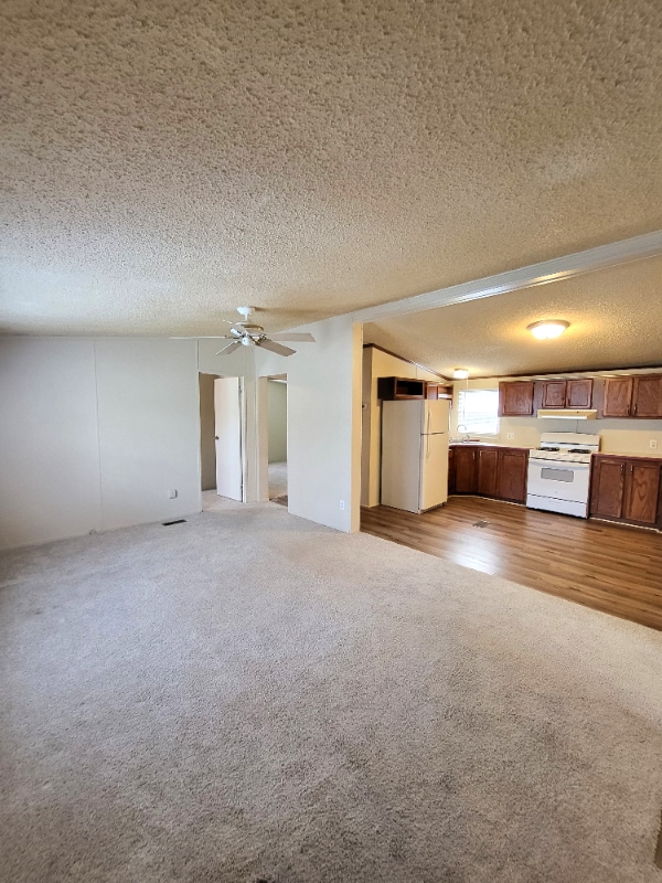 Building Photo - 2500 Mann Rd