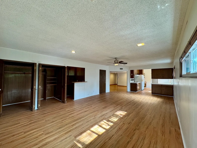 Building Photo - 6115 Alcove Ave