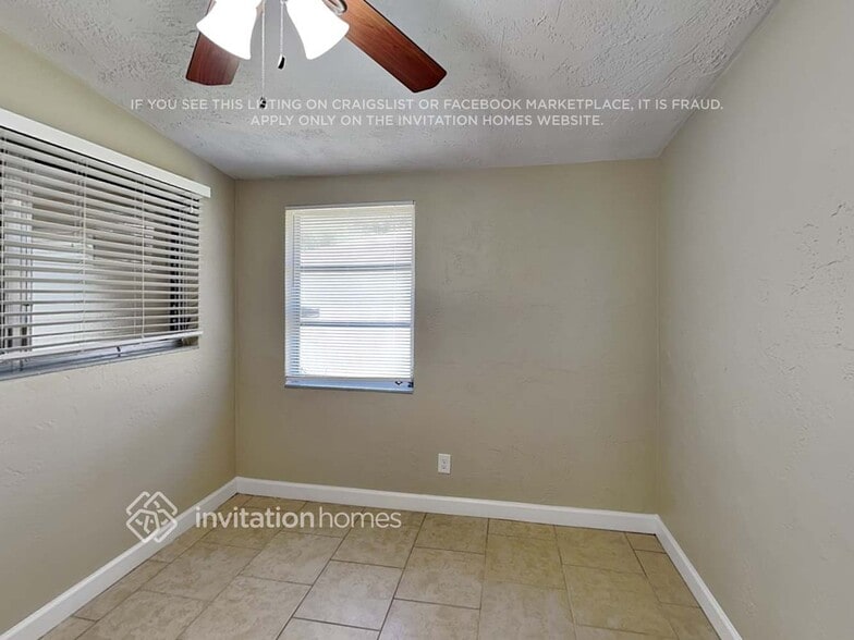 Building Photo - 3652 Prado Dr